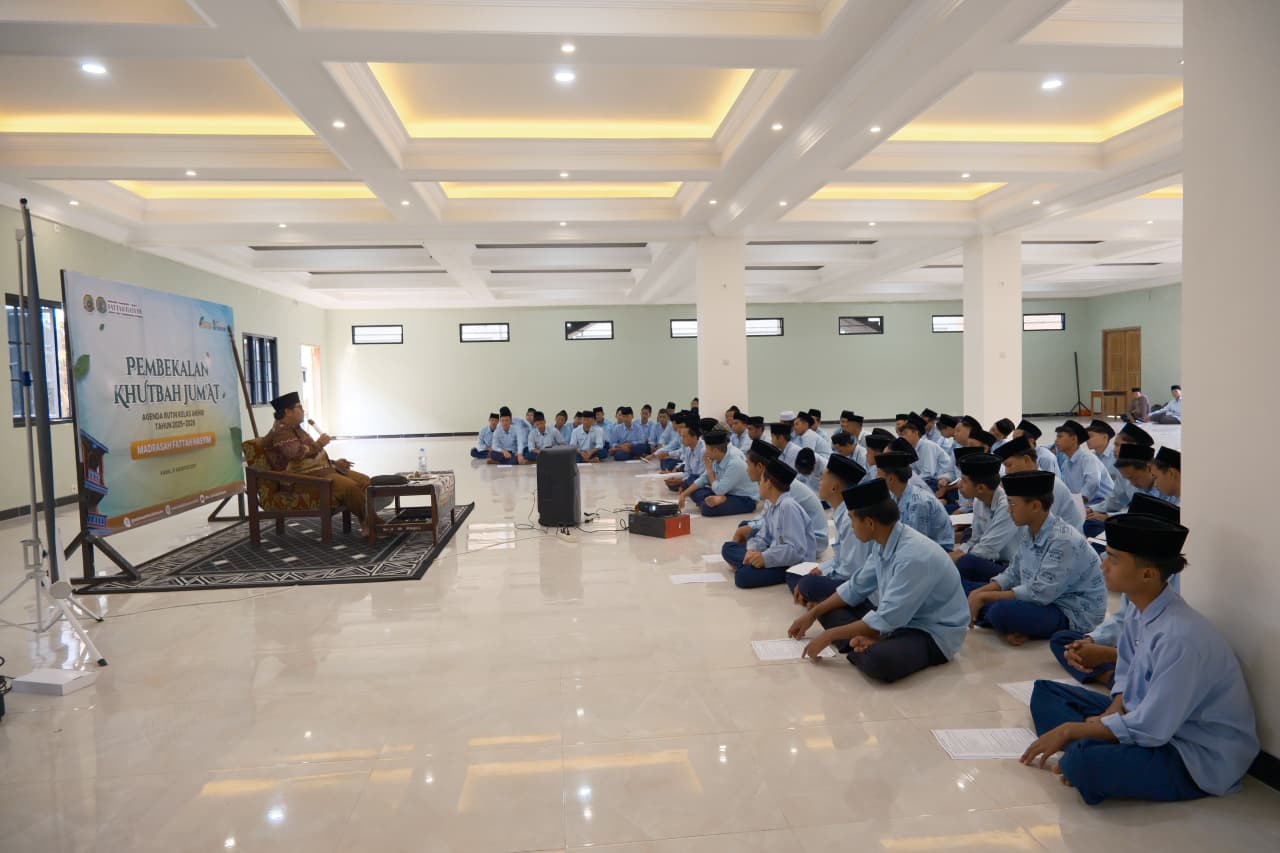 Mencetak Kader Dakwah Unggul, Madrasah Fattah Hasyim Bekali 105 Siswa dengan Program Khutbah Jumat