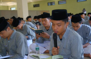Tasyakkuran Angkatan XI Dibuka dengan 11 Majelis Khotmil Qur’an