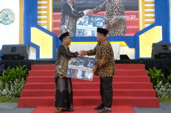Membanggakan! Madrasah Fattah Hasyim Luncurkan 10 Karya Buku Siswa di Wisuda Purnasiswa XI